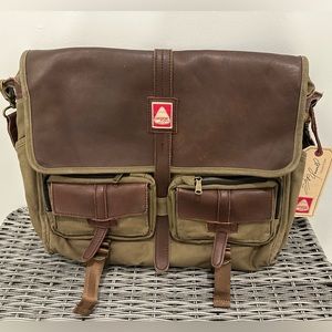 Jansport - Skip Yowell Collection - Geminate Messenger Bag